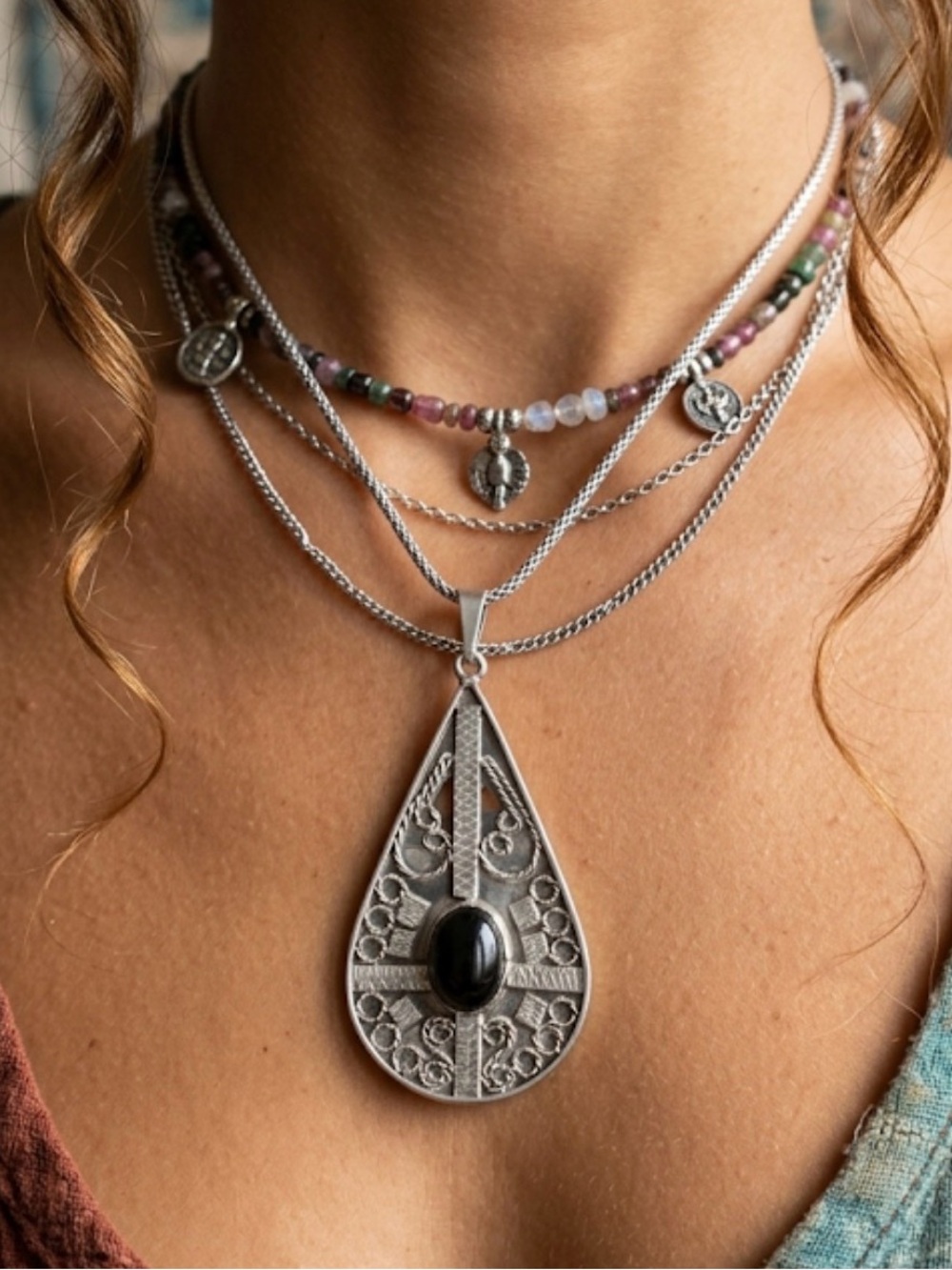 Vintage Mexican Large Sterling silver and black onyx Artisan made pendant